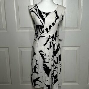 Ann Taylor dress - black and white - XS. Will fit a size 4